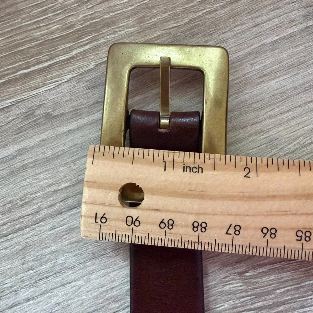 Old Navy Brown Leather Belt  Women's Size 28 aprox. Gold Hardware